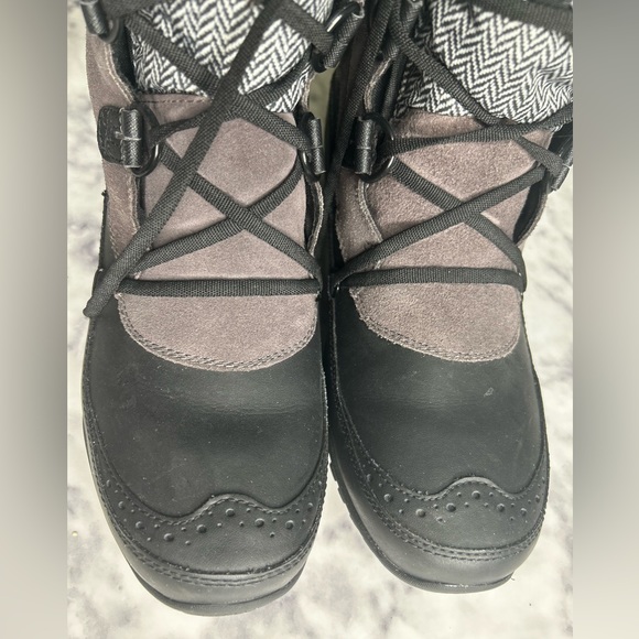 North Face Womans Snow Boots - Picture 6 of 6